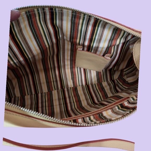 Toscanella Leather Shoulder Bag With Adjustable Strap & Zip Butter yellow - Picture 4 of 10